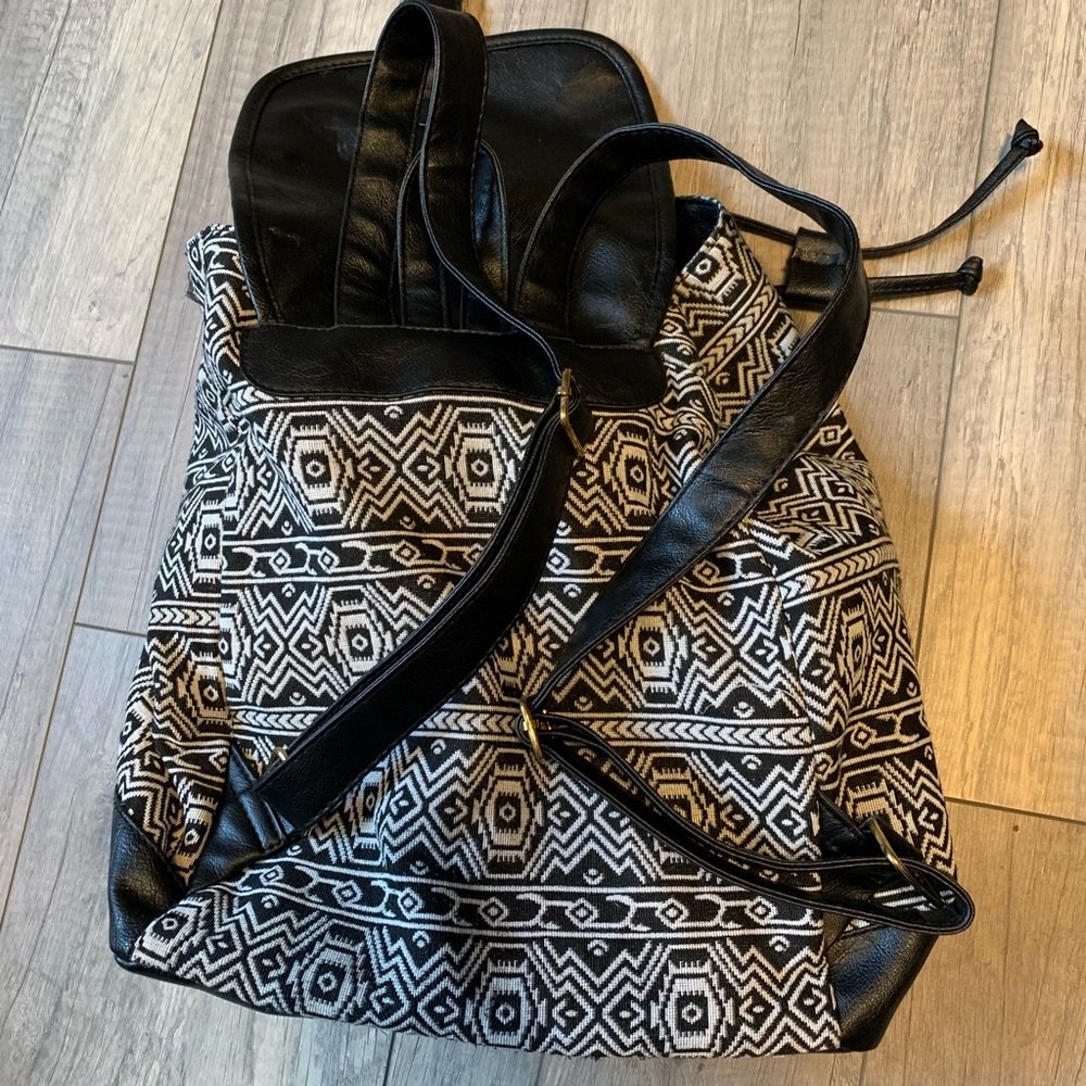 Aztec Backpack purse - Picture 4 of 4